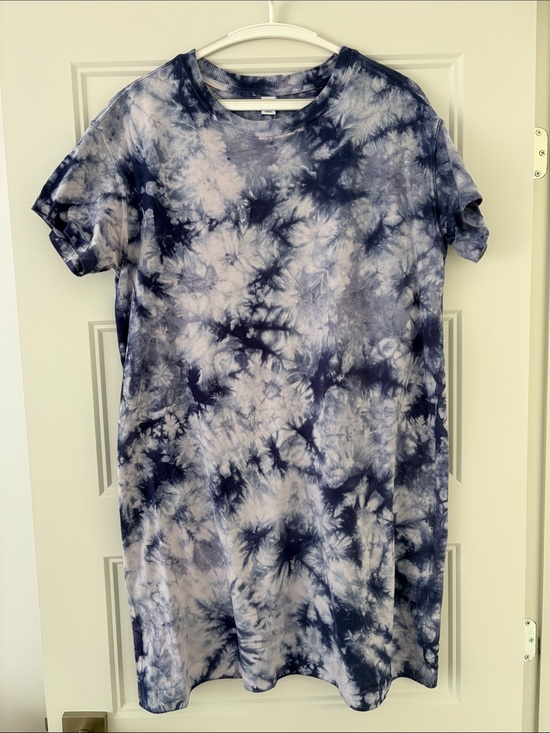 Old Navy Dresses & Skirts - Old Navy Purple Tie-Dye Tee Dress